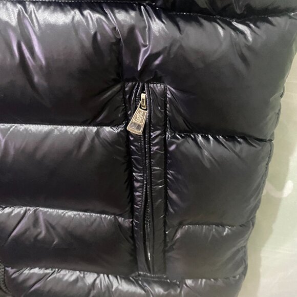Moncler Black Puffer Vest - Distinctive Hood - Picture 10 of 14